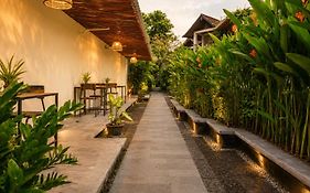 Bali Ayu Hotel & Villas 10 Minutes Walking Distance To The Beach